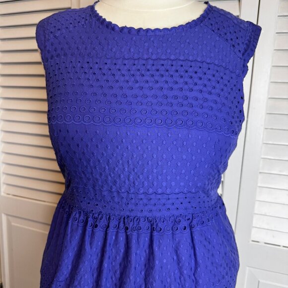 ROZ & ALI SIZE 12 PURPLE EYELET CAP SLEEVE KNEE LENGTH 100% COTTON SHEATHE DRESS - Picture 2 of 9
